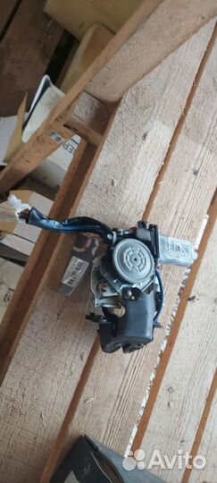 Замок двери Toyota Mark ii blit GX110W задний