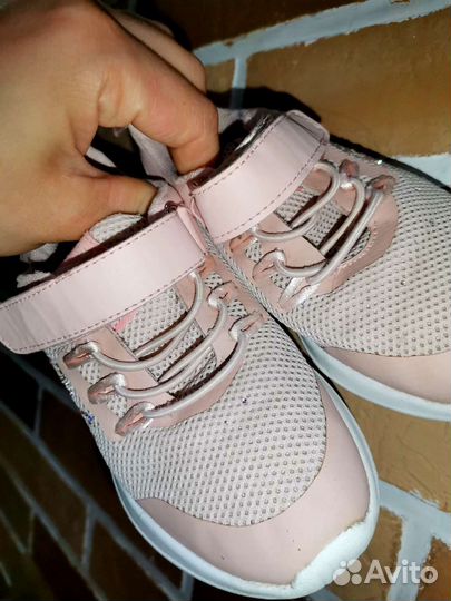 Кроссовки для девочки