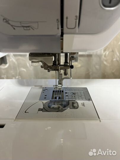 Швейно-вышивальная машина brother innov-'IS V5