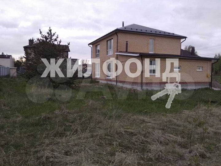 Дом 210 м² на участке 7 сот.