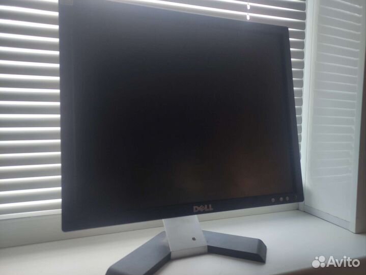 Монитор Dell