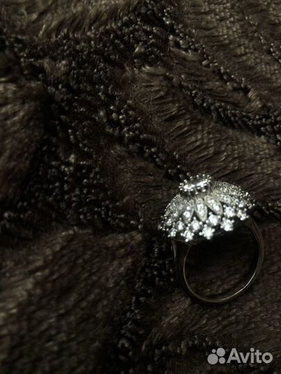 Серебряное кольцо женское