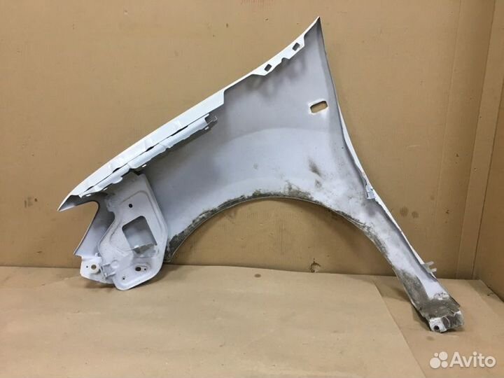 Крыло переднее правое Renault Logan 2
