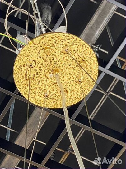 Люстра с эксклюзивными плафонами