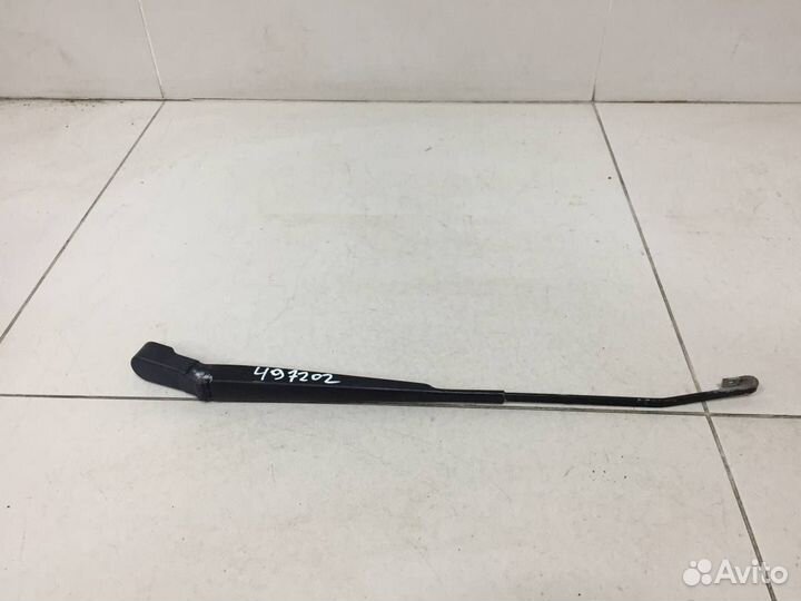 Поводок стеклоочистителя передний правый LADA Larg