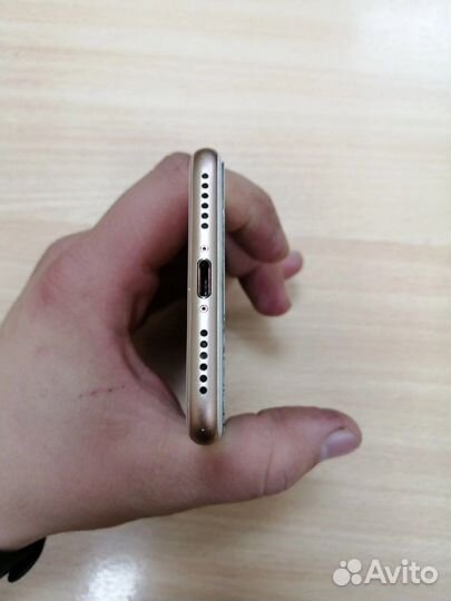 iPhone 8