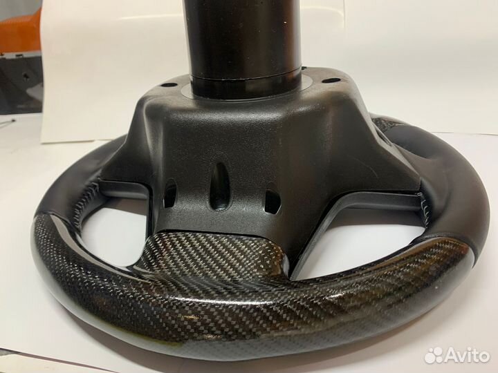 Руль барс ламинирован в натуральный карбон