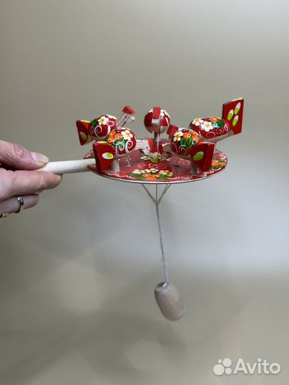 Деревянная игрушка курочки