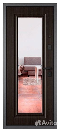 Входная дверь в квартиру с зеркалом