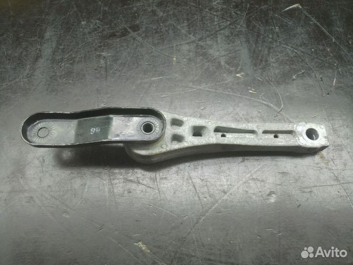 Опора двигателя задняя нижняя VAG 3831