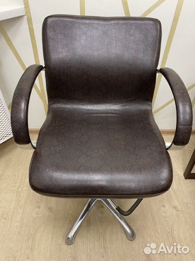 Кресло парикмахерское