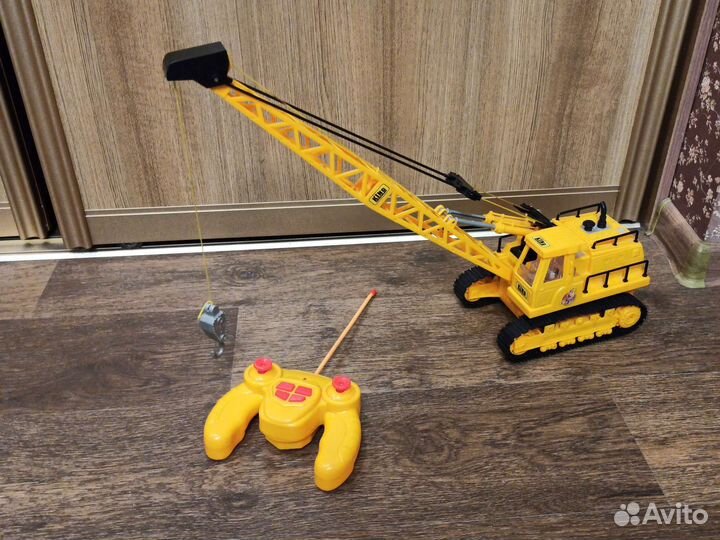 Подъемный кран гусеничный