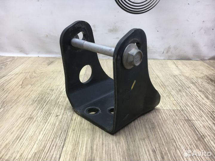 Кронштейн опоры двигателя Toyota Allion T260 (2007—2010)