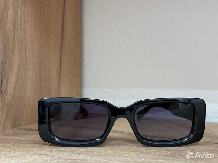 Солнцезащитные очки женские