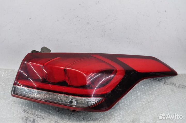 Фонарь правый в крыло Hyundai Genesis G80 92402B10