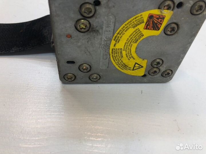 Ремень безопасности Mercedes-Benz C-Class W203 M