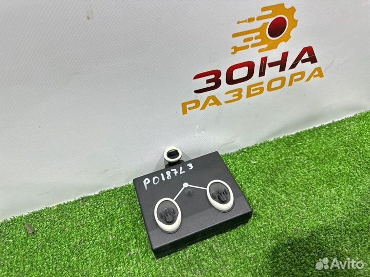 Блок управления дверьми задний левый Porsche