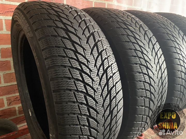Nokian Tyres WR Snowproof 215/55 R17 98V
