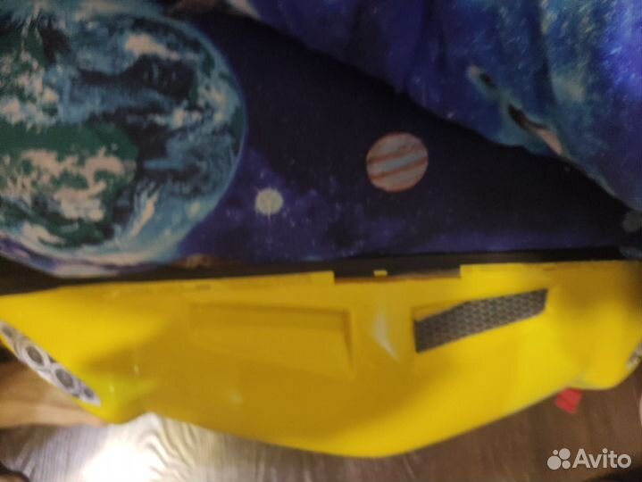 Детская кровать машинка с матрасом бу