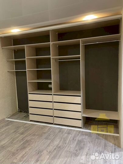 Шкаф распашной