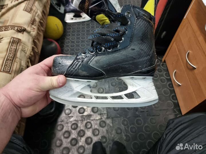 Хоккейные коньки bauer
