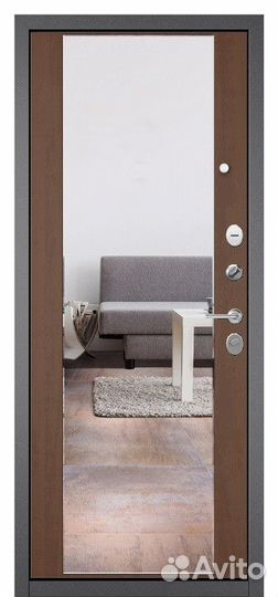 Дверь входная в квартиру с зеркалом