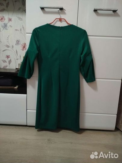 Платья нарядные и повседневные 42