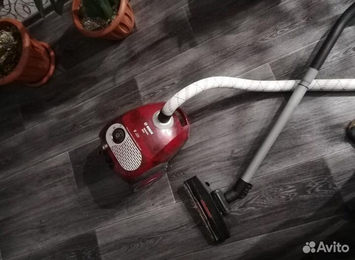 Пылесос Bosch move on vbbs25Z2V0