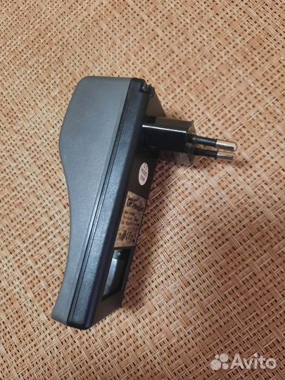 Зарядное устройство