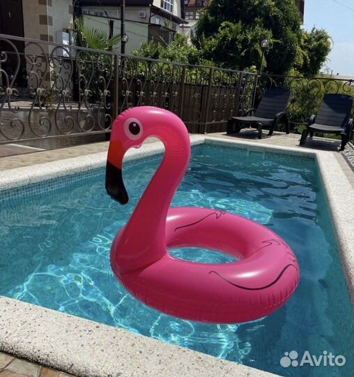 Надувной круг фламинго 120см новый