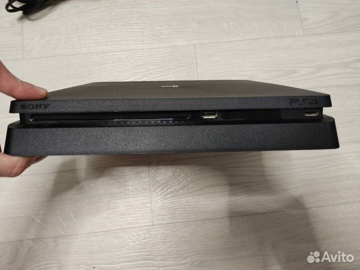 Ps4 slim прошита 11.00 с активатором+ игры