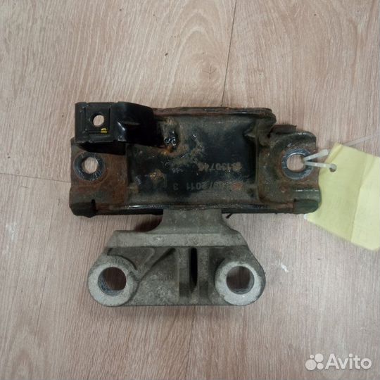 Опора двигателя Opel Corsa D 2006-2014