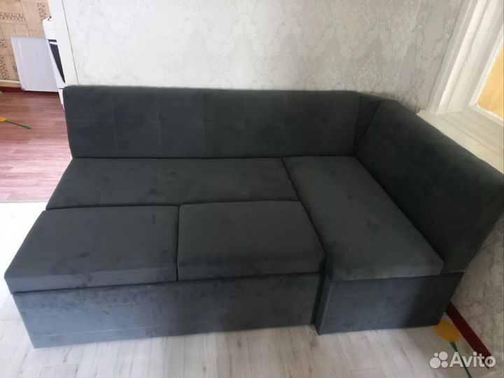 Кухонный угловой диван со спальным местом