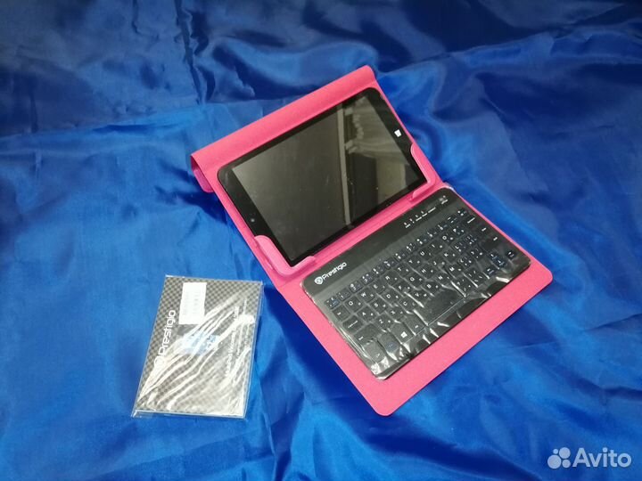 Планшет четыре ядра 1.8гигагерц