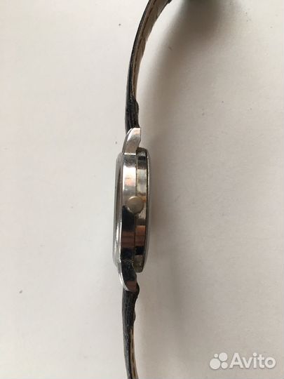 Часы наручные Q&Q каарцевые унисекс