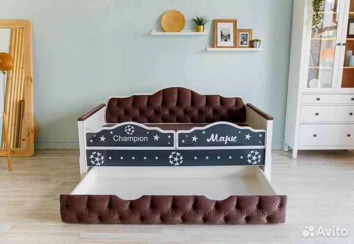 Детская кровать с каретной стяжкой