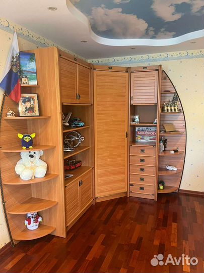 Детский мебельный гарнитур