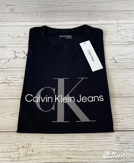 Новая Оригинальная Мужская Футболка Calvin Klein