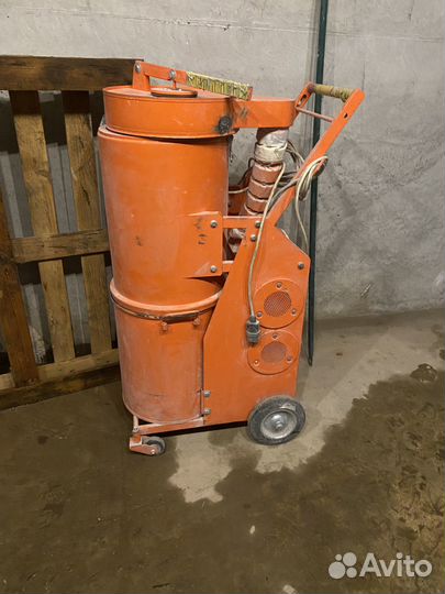 Строительный пылесос бу