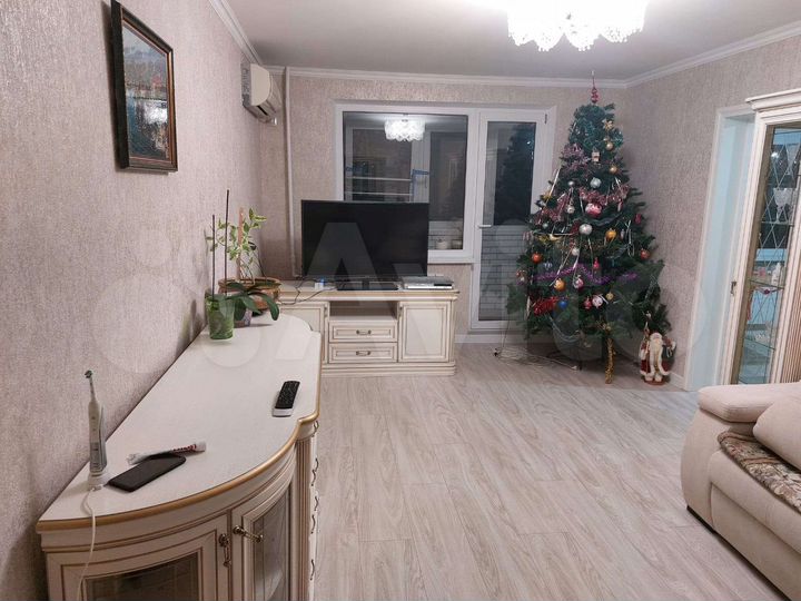 4-к. квартира, 80 м², 2/10 эт.
