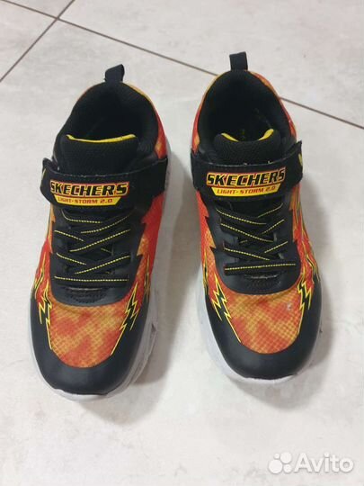 Светящиеся кроссовки 33,5