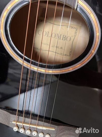 Акустическая гитара