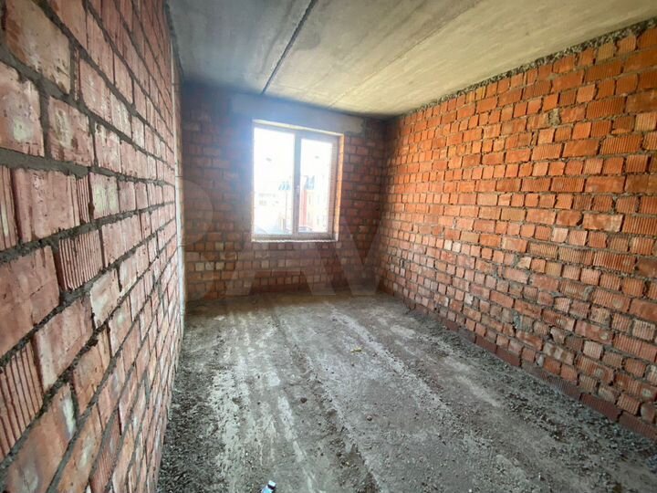 2-к. квартира, 58 м², 3/3 эт.