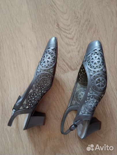 Босоножки женские серые натуральная кожа