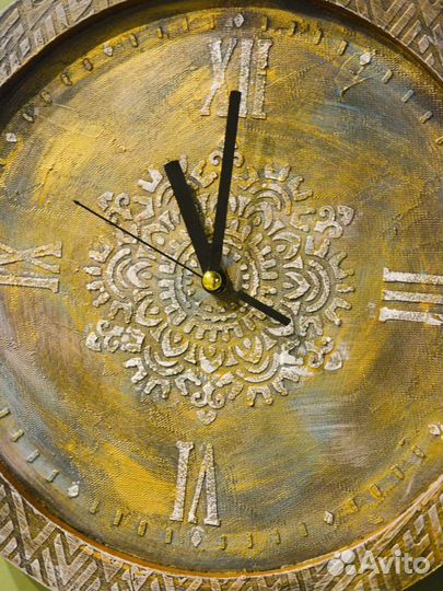 Часы настенные ручной работы