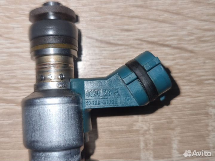 Форсунка Lexus 23250-31020