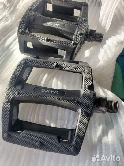 Педали для велосипеда