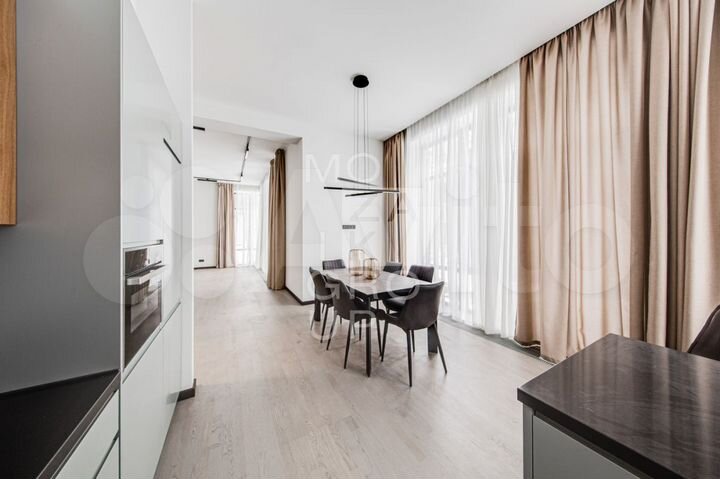 Коттедж 334,6 м² на участке 8 сот.