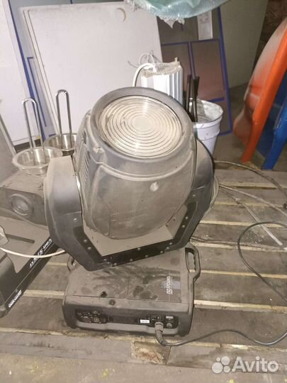 Световое оборудование для сцены