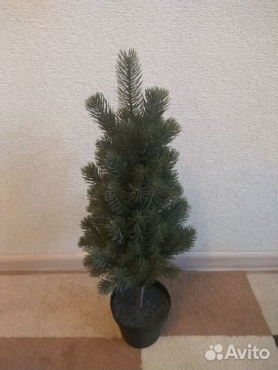 Искусственная ёлка в горшке (IKEA fejka)